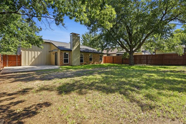 2606 Worth Forest Court, Arlington, TX 76016