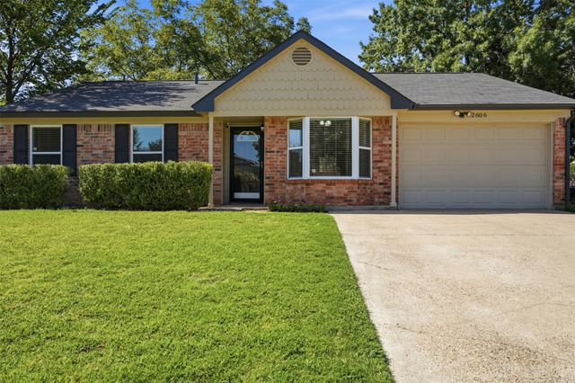2606 Worth Forest Court, Arlington, TX 76016