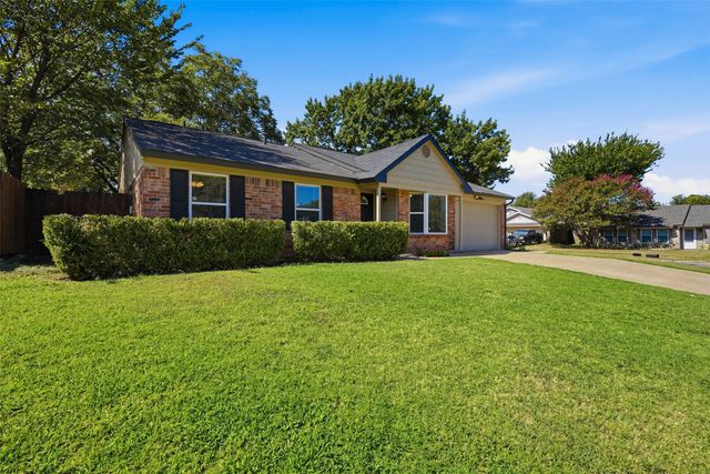 2606 Worth Forest Court, Arlington, TX 76016