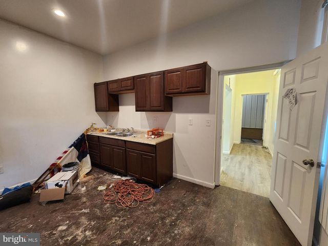 1118 N GILMOR ST, Baltimore, MD 21217