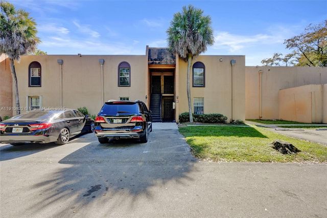 4220 NW 21st St 206, Lauderhill, FL 33313