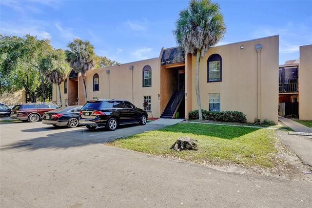 4220 NW 21st St 206, Lauderhill, FL 33313