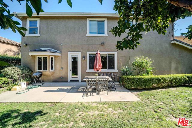 9849 Dreams Lane, San Fernando, CA 91345