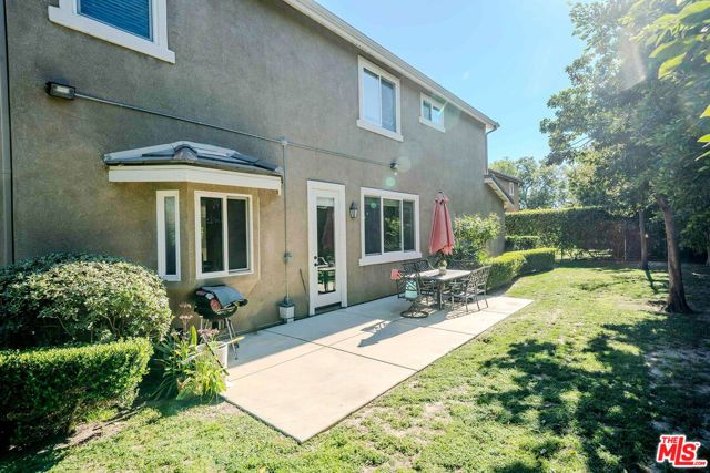 9849 Dreams Lane, San Fernando, CA 91345