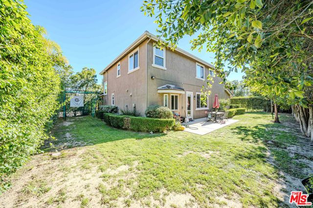 9849 Dreams Lane, San Fernando, CA 91345