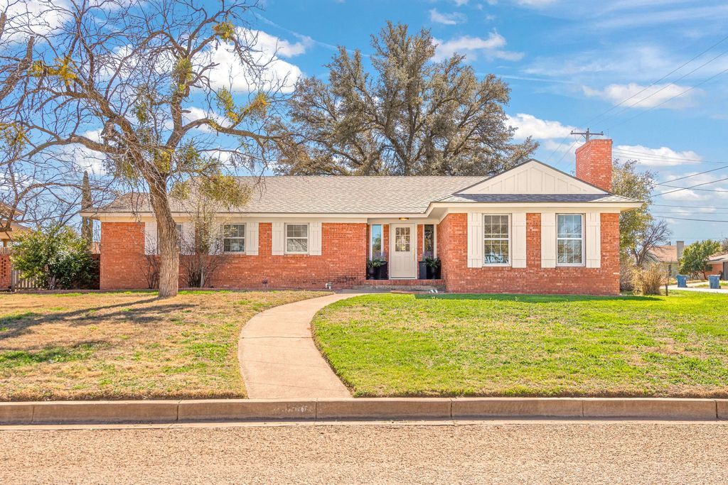 1200 E 13th Street, Sweetwater, TX 79556