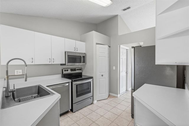 7807 38TH COURT E, Sarasota, FL 34243