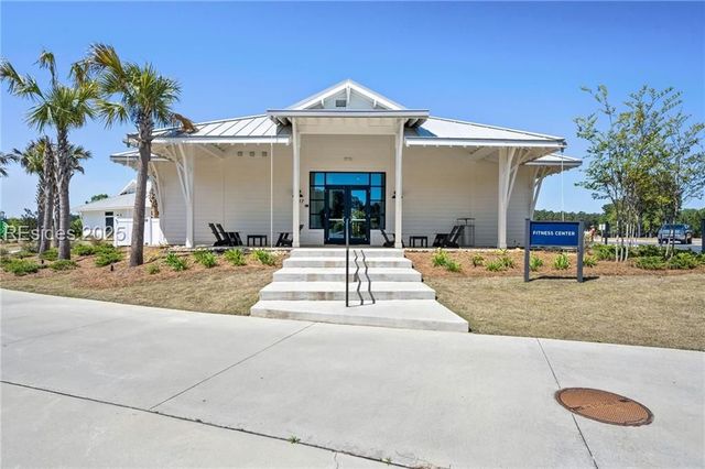 585 Laurel Oak Ave, Hardeeville, SC 29927