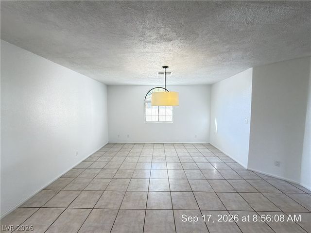 2817 Crystal Cove, Las Vegas, NV 89117