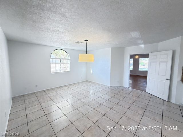2817 Crystal Cove, Las Vegas, NV 89117