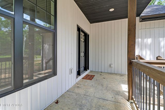 528 St Anthony Drive, Jamestown, TN 38556