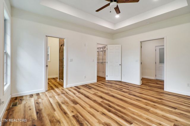 528 St Anthony Drive, Jamestown, TN 38556