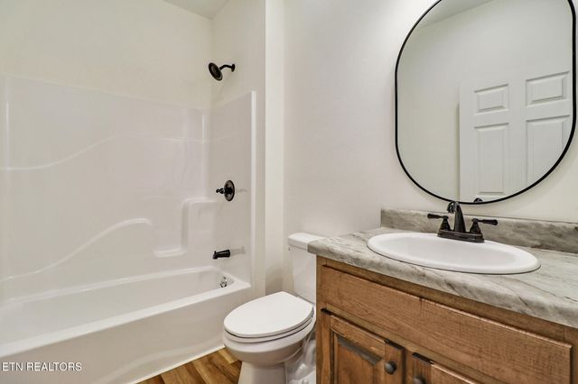 528 St Anthony Drive, Jamestown, TN 38556