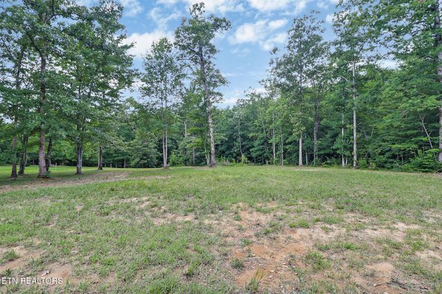 528 St Anthony Drive, Jamestown, TN 38556