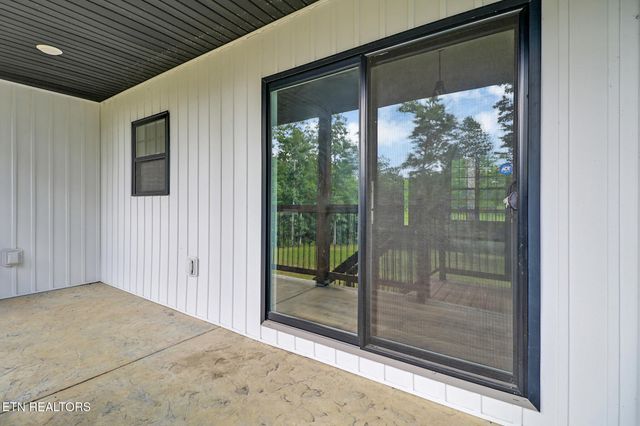 528 St Anthony Drive, Jamestown, TN 38556