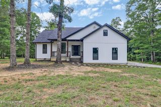 528 St Anthony Drive, Jamestown, TN 38556
