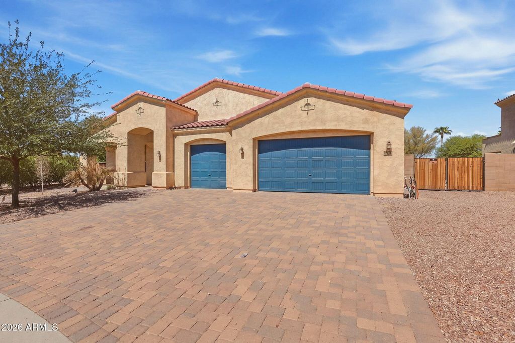 18026 W SELLS Drive, Goodyear, AZ 85395 — exterior