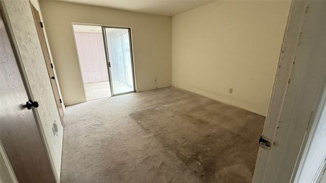 1004 Rosewood Drive, Desoto, TX 75115
