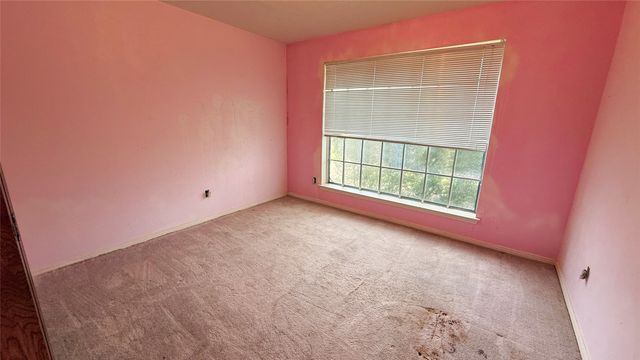1004 Rosewood Drive, Desoto, TX 75115
