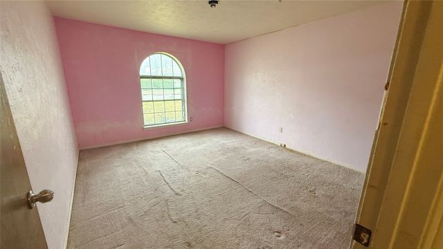 1004 Rosewood Drive, Desoto, TX 75115