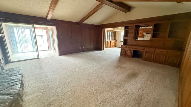 1004 Rosewood Drive, Desoto, TX 75115