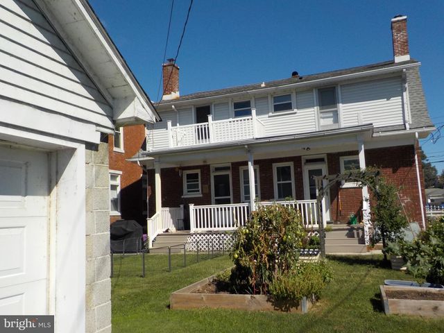 174 E EMAUS ST, Middletown, PA 17057
