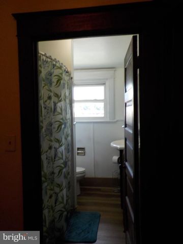 174 E EMAUS ST, Middletown, PA 17057