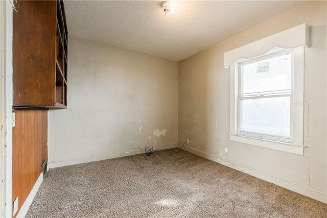 2739 N 11th Street, Kansas City, KS 66104