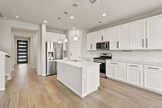 11652 Folsom Pass, San Antonio, TX 78245