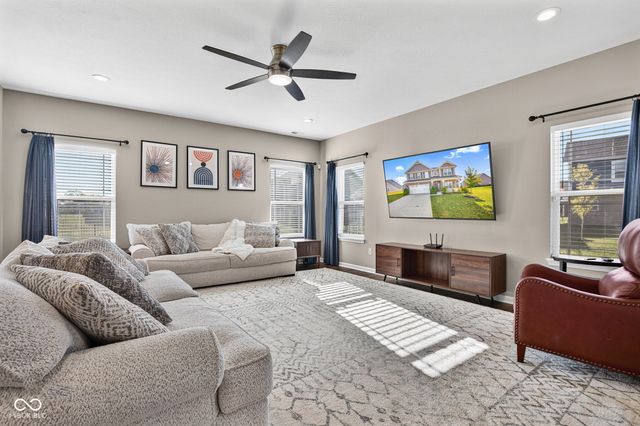 6603 Laredo Drive, Mccordsville, IN 46055