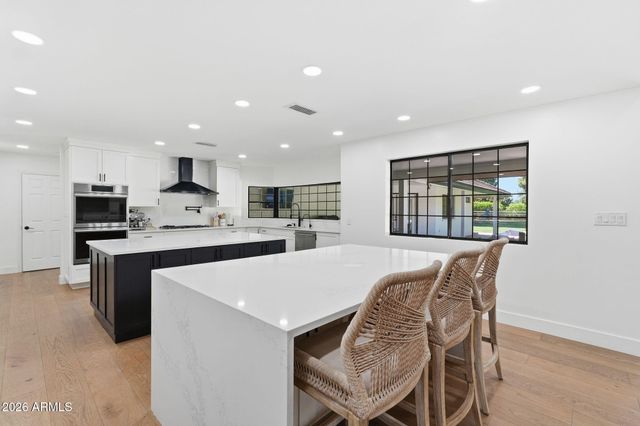 646 E LEAH Lane, Gilbert, AZ 85234