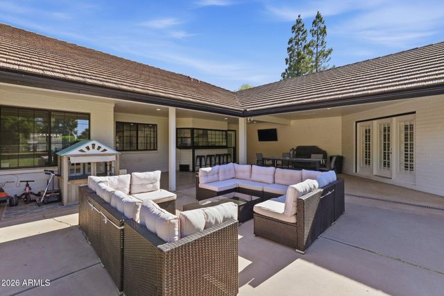 646 E LEAH Lane, Gilbert, AZ 85234