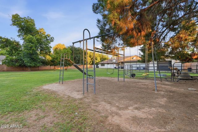646 E LEAH Lane, Gilbert, AZ 85234