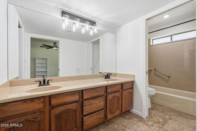 646 E LEAH Lane, Gilbert, AZ 85234