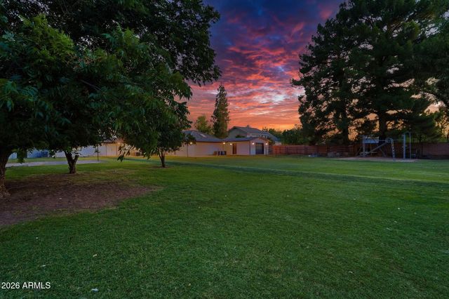 646 E LEAH Lane, Gilbert, AZ 85234