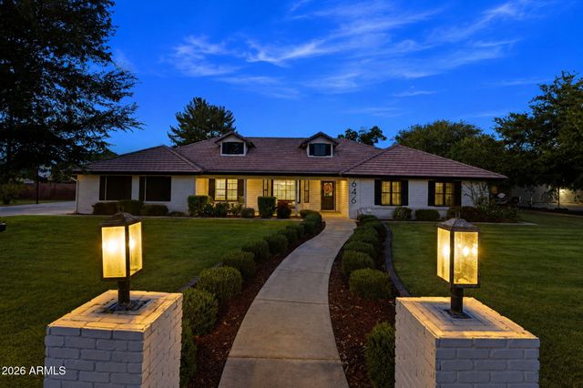 646 E LEAH Lane, Gilbert, AZ 85234