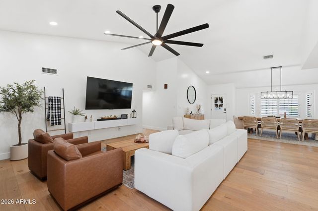 646 E LEAH Lane, Gilbert, AZ 85234