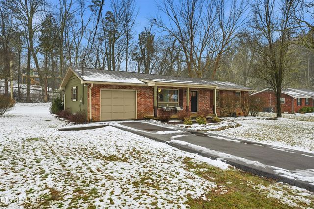 5127 Rebecca Lane, Knoxville, TN 37920
