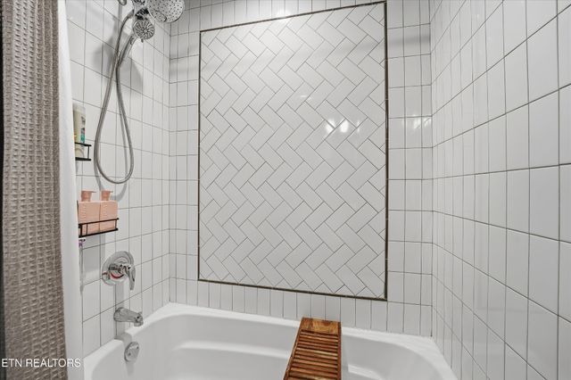 5127 Rebecca Lane, Knoxville, TN 37920