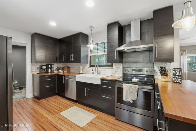 5127 Rebecca Lane, Knoxville, TN 37920