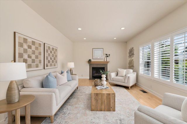 19512 Howard Court, Cupertino, CA 95014