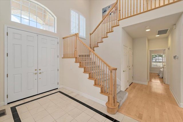 19512 Howard Court, Cupertino, CA 95014