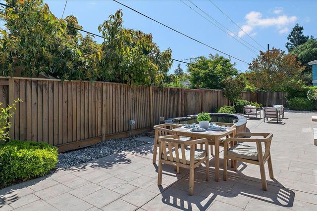 19512 Howard Court, Cupertino, CA 95014