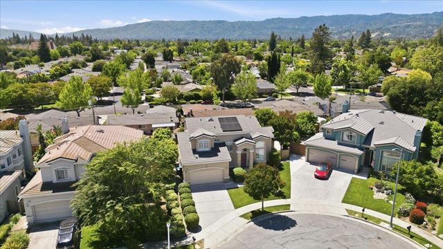 19512 Howard Court, Cupertino, CA 95014