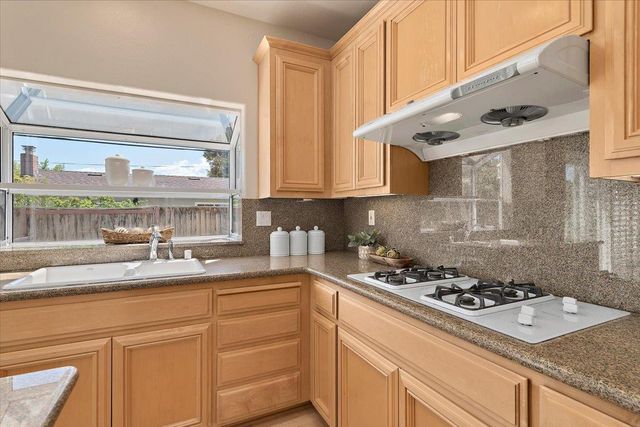 19512 Howard Court, Cupertino, CA 95014