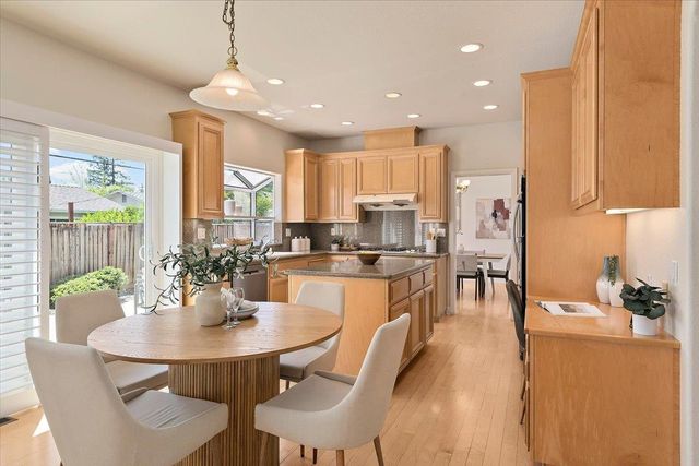 19512 Howard Court, Cupertino, CA 95014