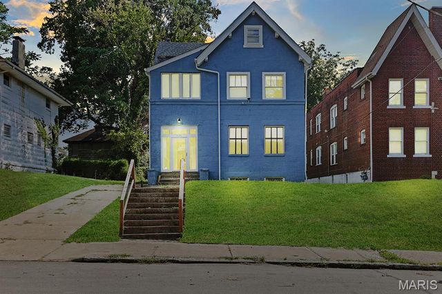 5946 Julian Avenue, St Louis, MO 63112