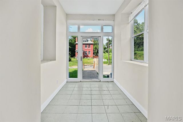 5946 Julian Avenue, St Louis, MO 63112