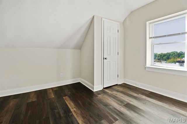 5946 Julian Avenue, St Louis, MO 63112