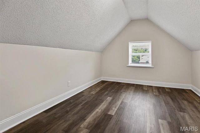 5946 Julian Avenue, St Louis, MO 63112